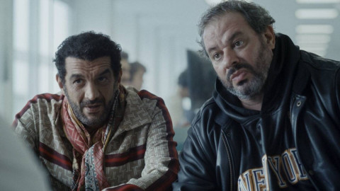 50+ Minuten backdrop