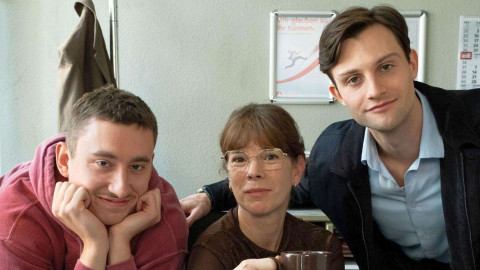 Serien / Dokus - April 2026 hinzugefügt backdrop